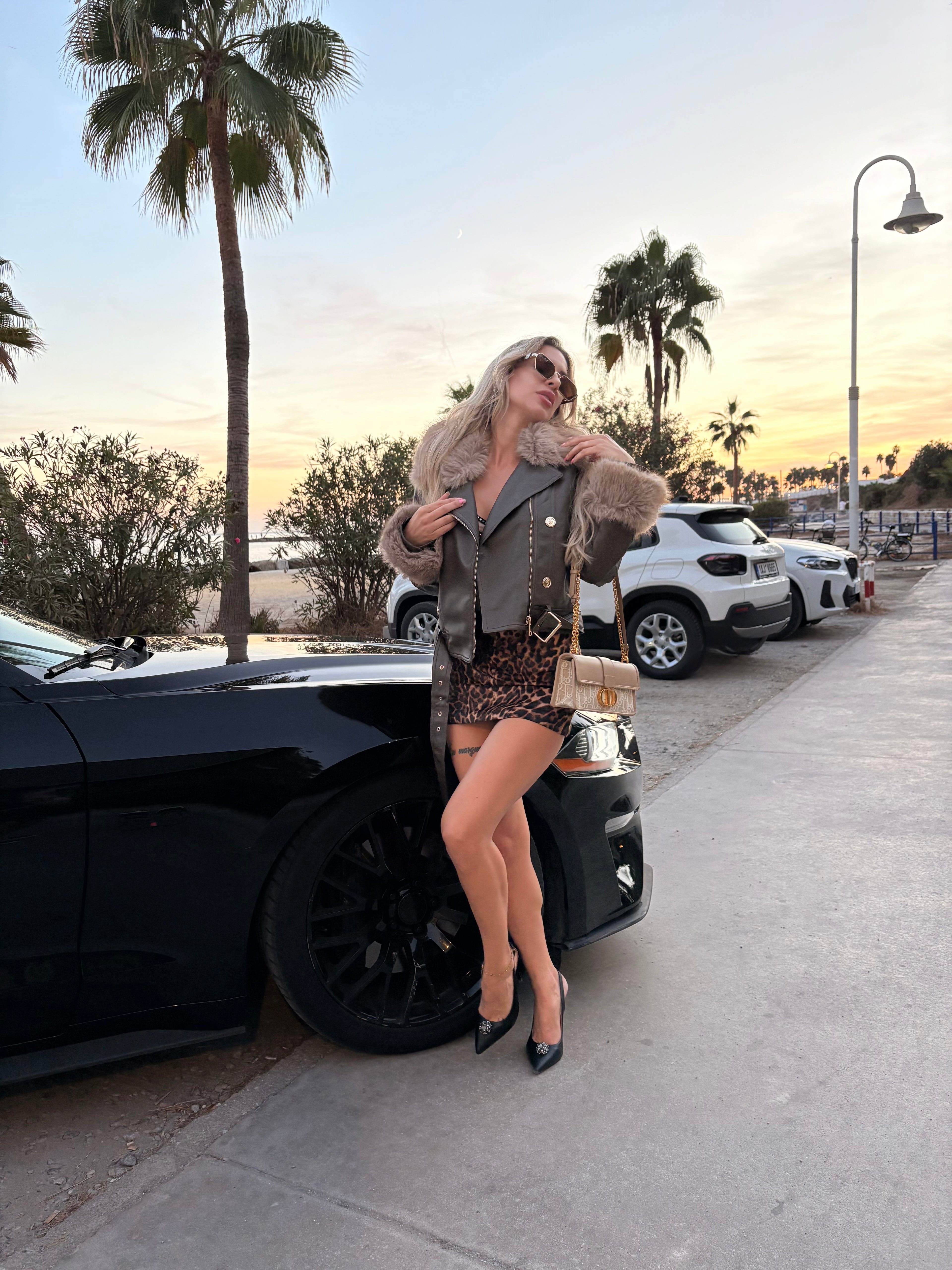 Cazadora /biker forro de pelo