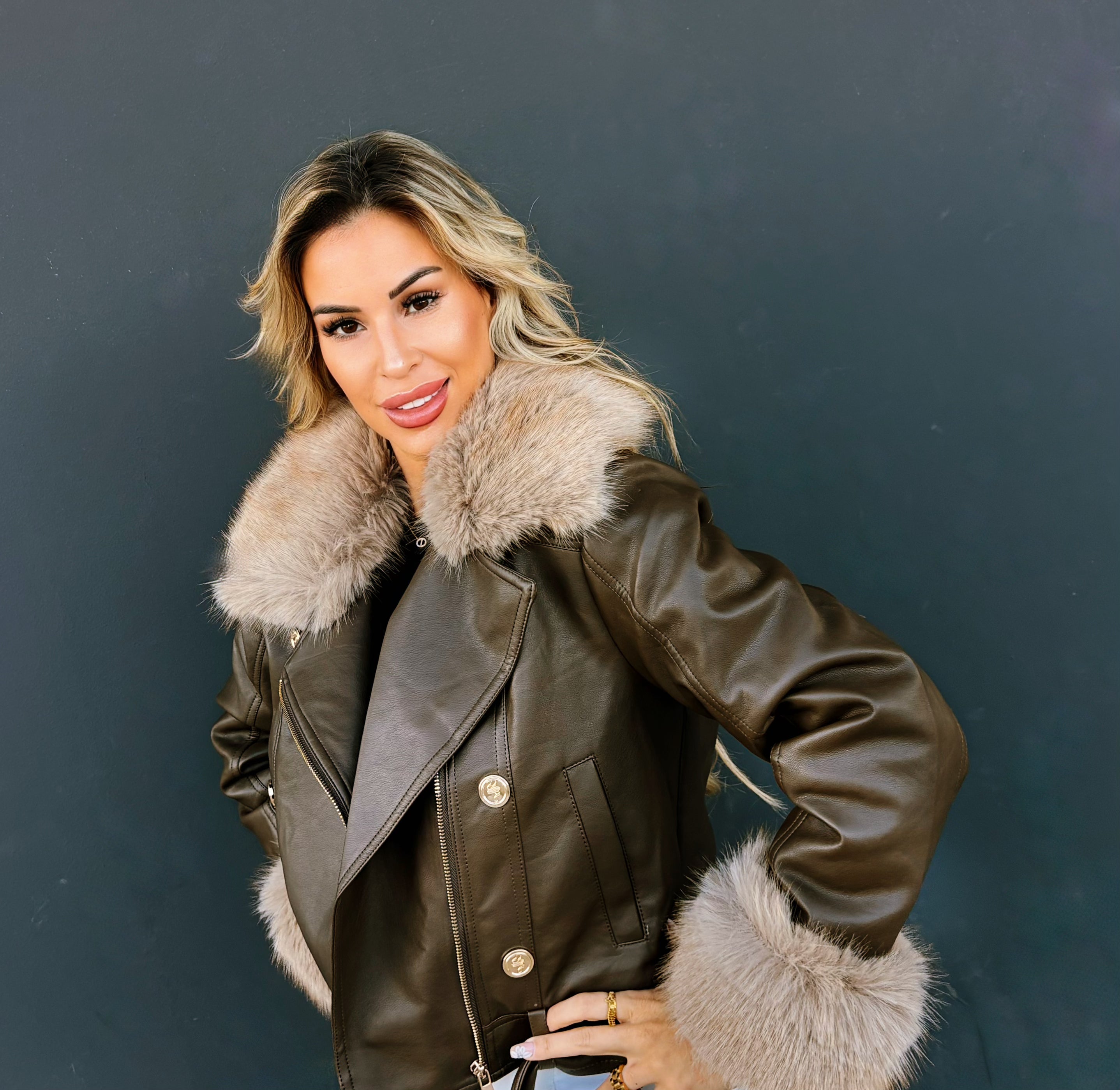 Cazadora /biker forro de pelo